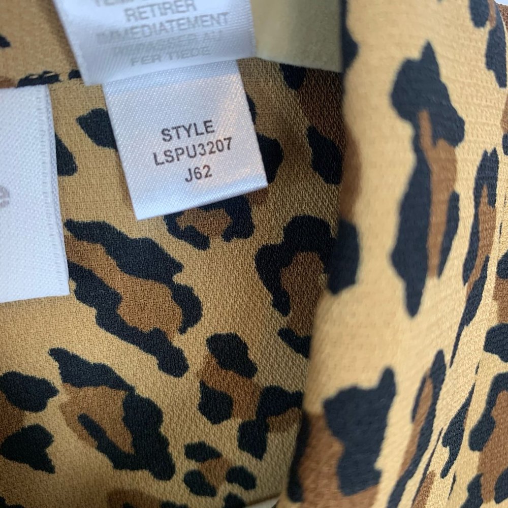Liz Claiborne Petite Leopard Print Button Down Blouse SzL - Picture 6 of 7